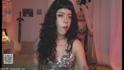 Snapshot of blushing_nymph chatting on 10.10.25 Im Nym Justa nymph on twitter and IG online show from 10.10.25