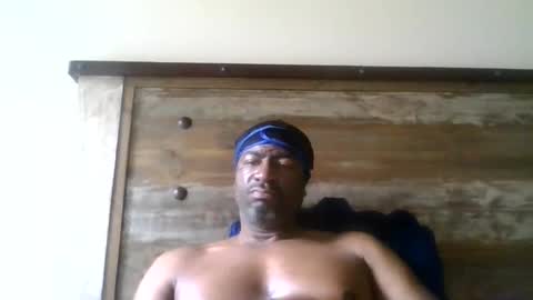 bluuthunder1914 online show from 06.10.26