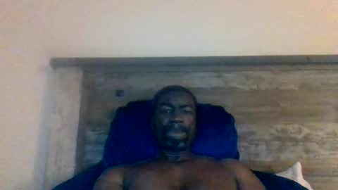 Snapshot of bluuthunder1914 chatting on 08.05.26 bluuthunder1914 online show from 08.05.26