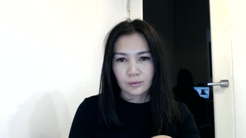 Liya online show from 10.15.25