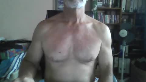 Snapshot of bobbgud chatting on 09.24.25 Bobbgud online show from 09.24.25