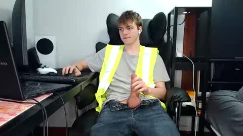 Snapshot of bobby72738 chatting on 10.16.25 bobby72738 online show from 10.16.25