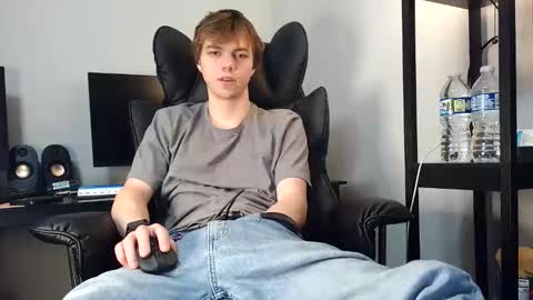 Snapshot of bobby72738 chatting on 12.05.25 bobby72738 online show from 12.05.25