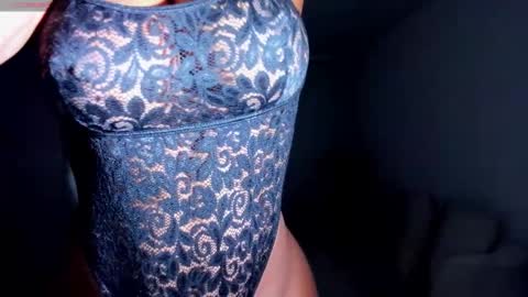 Snapshot of body_desire chatting on 09.23.25 danna online show from 09.23.25