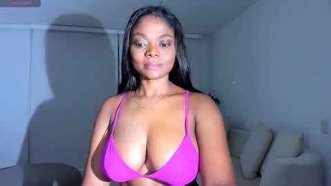 Snapshot of body_desire chatting on 10.01.25 danna online show from 10.01.25