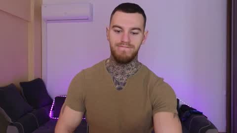 Snapshot of bodyouwant chatting on 12.31.24 bodyouwant online show from 12.31.24