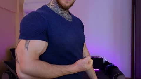 Snapshot of bodyouwant chatting on 01.31.25 bodyouwant online show from 01.31.25