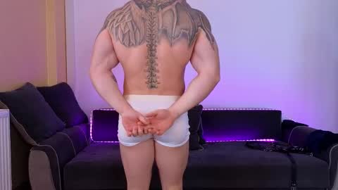 Snapshot of bodyouwant chatting on 03.05.25 bodyouwant online show from 03.05.25