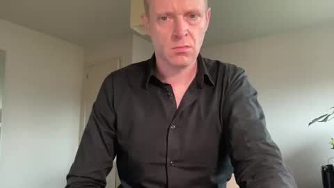 Snapshot of boegieboy76 chatting on 11.27.25 ask me online show from 11.27.25