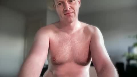 Snapshot of boegieboy76 chatting on 01.15.26 ask me online show from 01.15.26