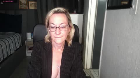 Ningifun couple online show from 09.28.25