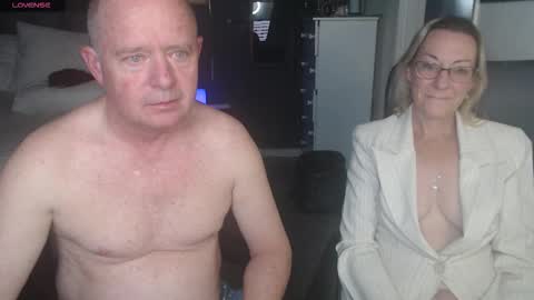 Ningifun couple online show from 11.15.25