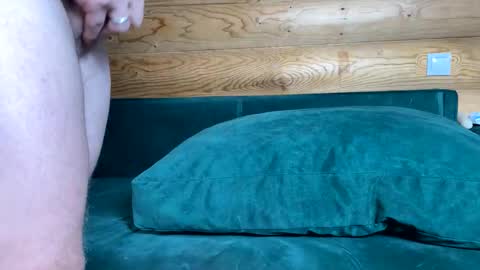 Nail and Olivia online show from 10.10.25