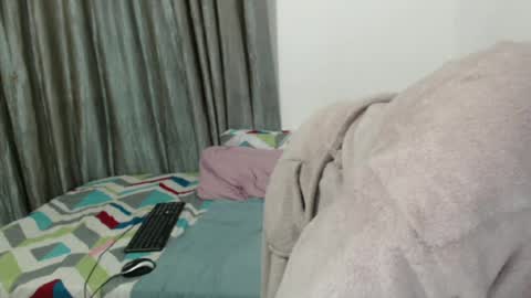 Snapshot of boitylips chatting on 06.30.26 boitylips online show from 06.30.26