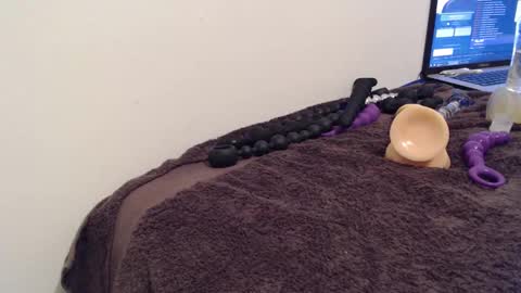 BoldPleasure online show from 12.20.24