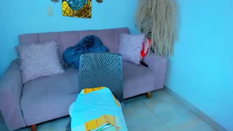 Snapshot of bombaneraa chatting on 06.23.26 Salma Independent Model online show from 06.23.26