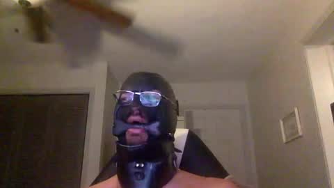 Snapshot of bondageguy12 chatting on 01.02.25 Bondage lover online show from 01.02.25