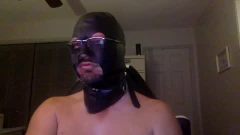 Snapshot of bondageguy12 chatting on 01.09.25 Bondage lover online show from 01.09.25
