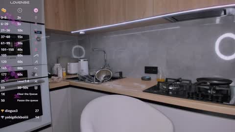 Olly online show from 12.08.24