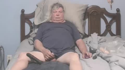 Snapshot of boner1961 chatting on 12.17.25 boner1961 online show from 12.17.25