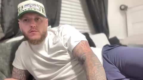 Snapshot of boner4you1994 chatting on 01.18.26 boner4you1994 online show from 01.18.26