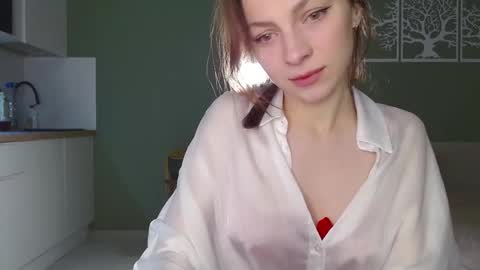 Snapshot of bonjourlabelle chatting on 10.09.25 Mary 3 live time content 18   online show from 10.09.25