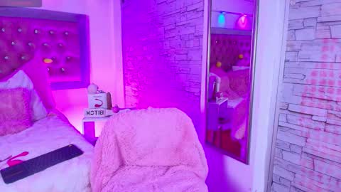 Snapshot of bonn_glow chatting on 02.27.26 i AM Bonnie online show from 02.27.26