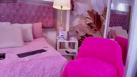 Snapshot of bonn_glow chatting on 03.17.26 i AM Bonnie online show from 03.17.26