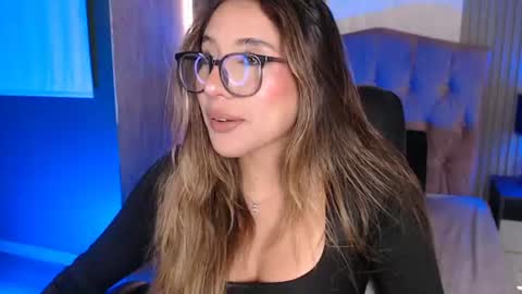 Snapshot of bonnali_lune chatting on 07.18.26 bonnali_lune online show from 07.18.26