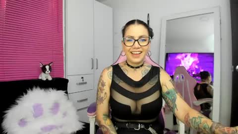 Snapshot of bonnie_ray40 chatting on 05.19.26 bonnie online show from 05.19.26