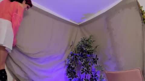   online show from 10.10.25