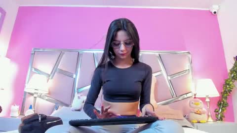 Bonnie  online show from 03.10.25