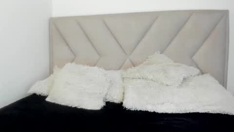 Snapshot of bonnieshyy chatting on 10.31.25 Bonnie online show from 10.31.25