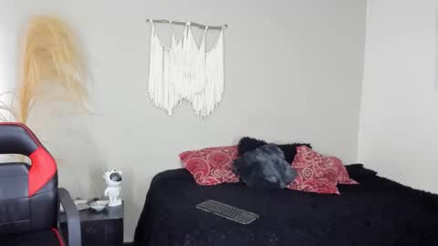 Snapshot of bonny_honey_ chatting on 05.30.26 Bonny online show from 05.30.26