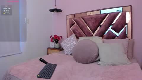 Bonny Jones online show from 09.22.25