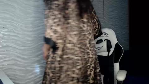 Snapshot of bonny_klyde95 chatting on 09.23.25 bonny_klyde95 online show from 09.23.25