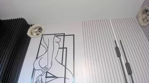 Snapshot of bonny_petite chatting on 04.22.26 Vicky online show from 04.22.26