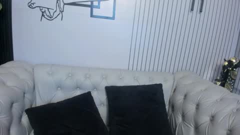 Snapshot of bonny_petite chatting on 04.30.26 Vicky online show from 04.30.26