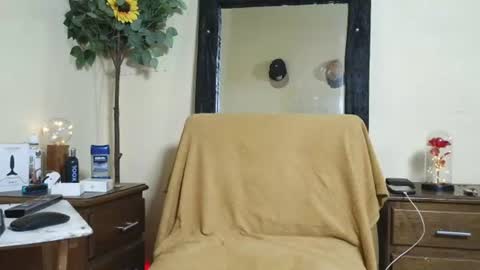 Snapshot of bonsai160723 chatting on 07.21.26 kevin hart online show from 07.21.26