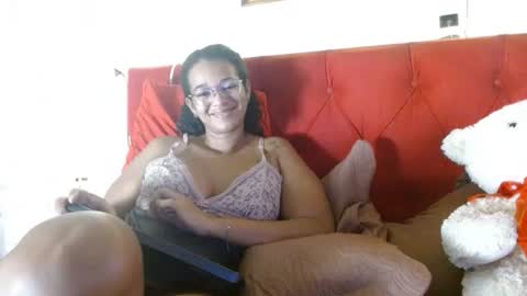 Queen Bon Vivantt online show from 01.02.25