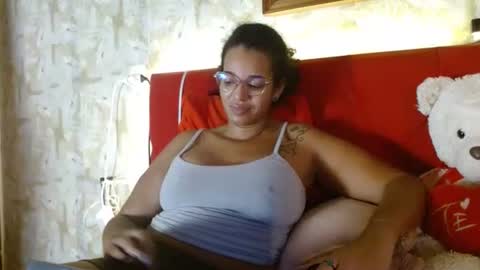 Queen Bon Vivantt online show from 01.05.25