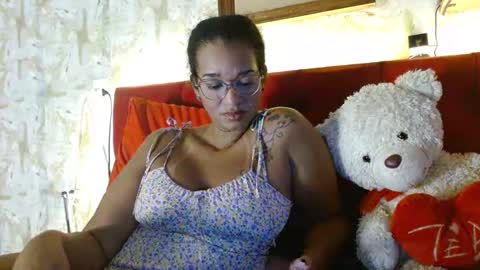 Queen Bon Vivantt online show from 02.16.25