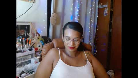 Queen Bon Vivantt online show from 02.25.25