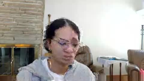 Queen Bon Vivantt online show from 12.05.25