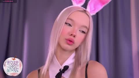 Snapshot of boobybliss chatting on 07.20.26 Alina online show from 07.20.26