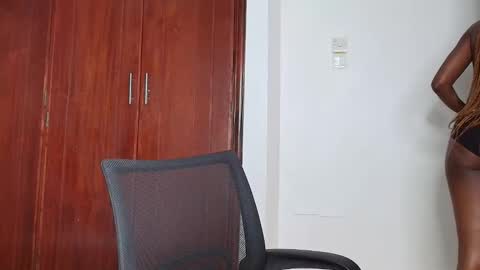 Snapshot of booty_queen001 chatting on 03.02.26 Heather online show from 03.02.26