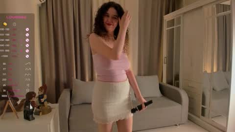 Snapshot of bootyfruttycutie chatting on 09.16.25 Ella online show from 09.16.25