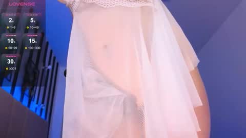 Snapshot of bootytrisha chatting on 09.18.25 Trisha online show from 09.18.25