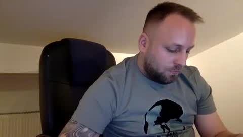 Snapshot of boris566693 chatting on 04.15.26 hugo online show from 04.15.26