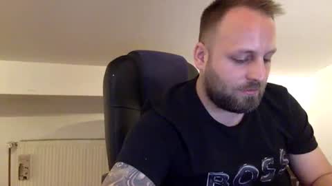 Snapshot of boris566693 chatting on 06.11.26 hugo online show from 06.11.26